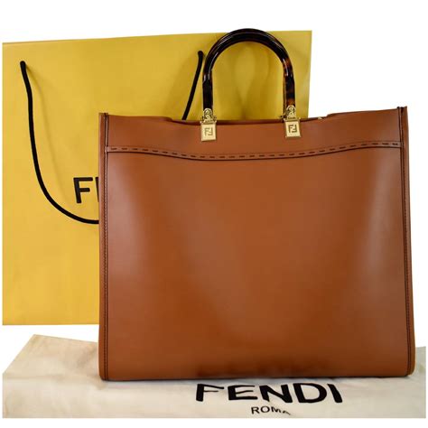 fendi sunshine shopper medium.